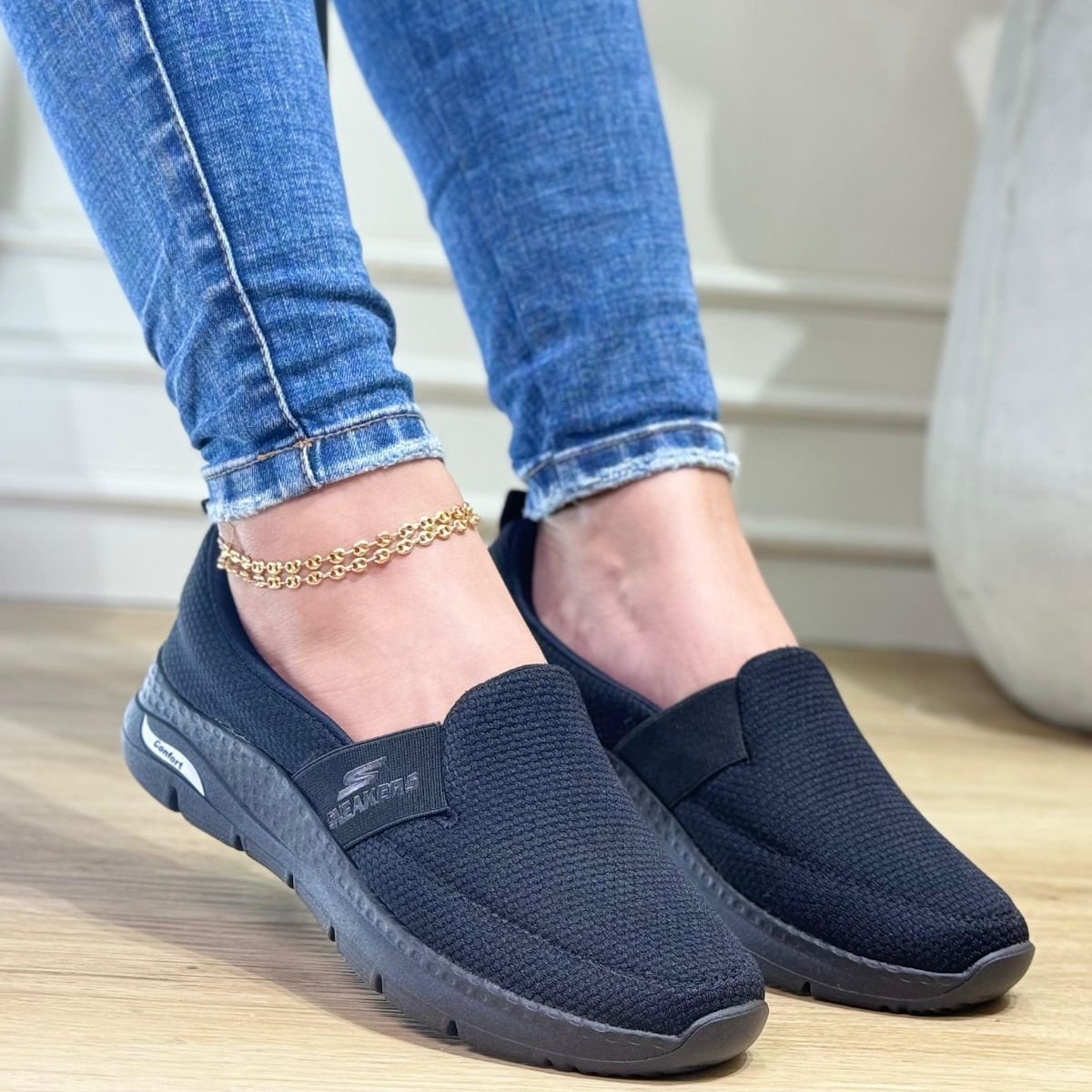 NV Sneakers